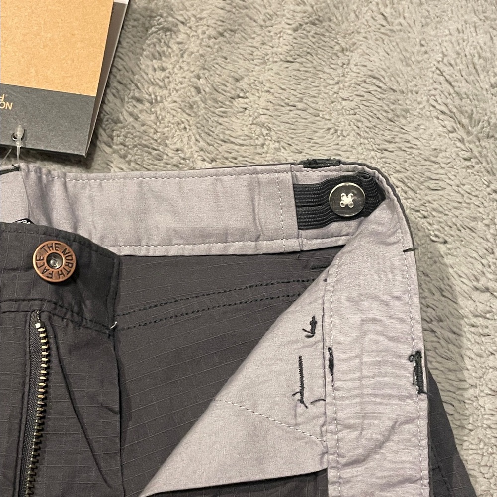 The North Face Youth M Shorts NWT - Picture 4 of 4